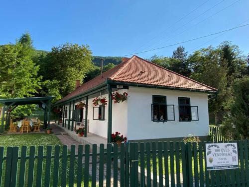Ohuta Apartment | 100 Éves Vendégház - Háromhuta