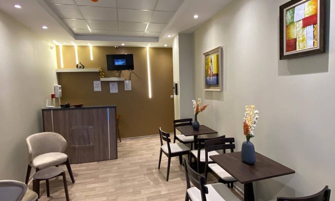 Algiers Apartment | 100 m² Serviced apartment ∙ 4 bedrooms ∙ 10 guests