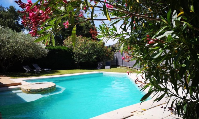 Saint-Victor-la-Coste House | 100 m² House ∙ 3 bedrooms ∙ 6 guests