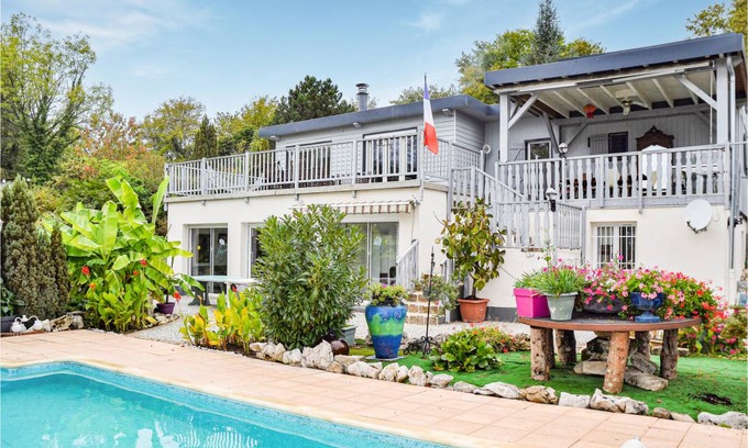 Chambornay-les-Pin Apartment | 100 m² Apartment ∙ 3 bedrooms ∙ 6 guests
