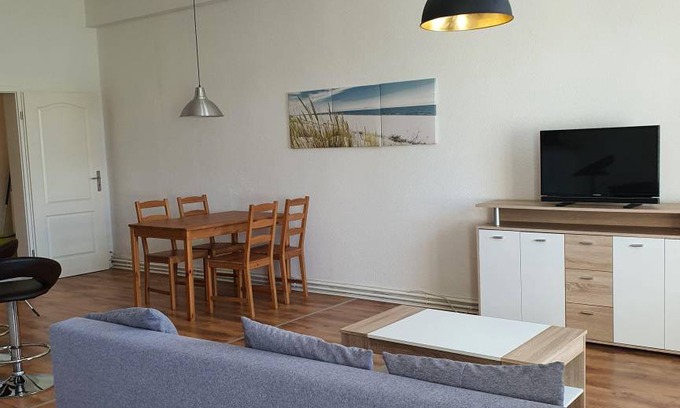 Brunsbuttel Apartment | 100 m² Apartment ∙ 2 bedrooms ∙ 5 guests