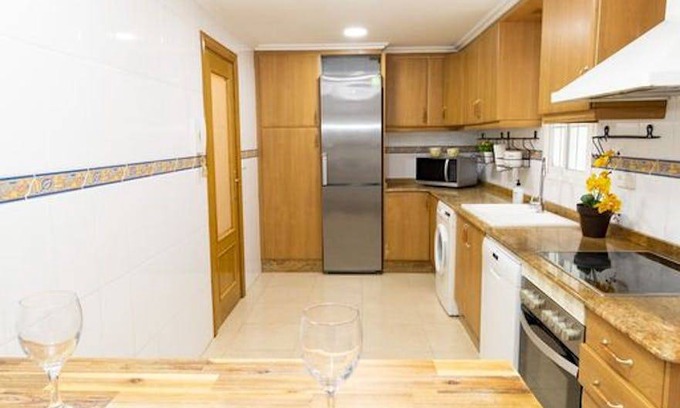 Camins al Grau Apartment | 100 m² Apartment ∙ 5 bedrooms ∙ 6 guests
