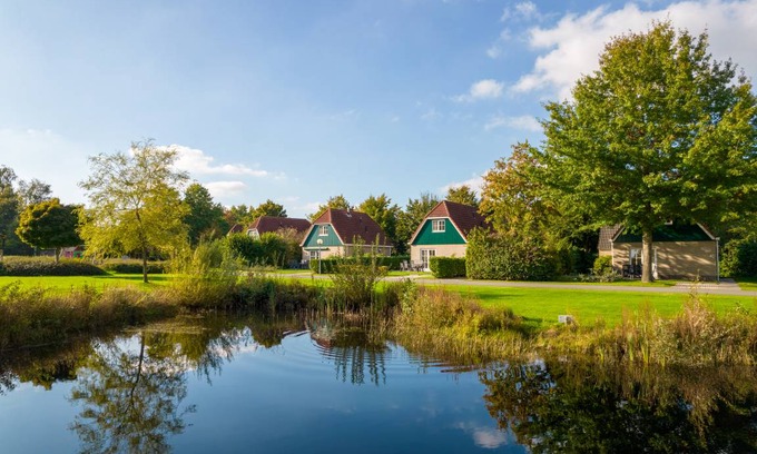 Wateren House | 100 m² Bungalow ∙ 2 bedrooms ∙ 4 guests