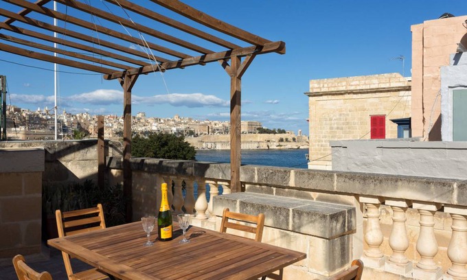Senglea House | 100 m² House ∙ 1 bedroom ∙ 4 guests