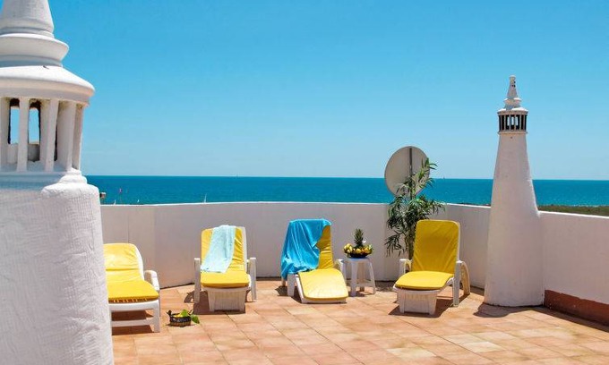 Meia Praia House | 100 m² House ∙ 2 bedrooms ∙ 4 guests
