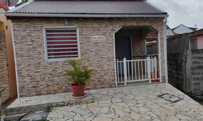 Pointe-Noire House | 100 m² House ∙ 2 bedrooms ∙ 4 guests