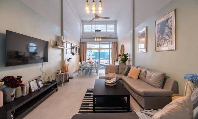Chan Kasem House | 100 m² House ∙ 3 bedrooms ∙ 8 guests