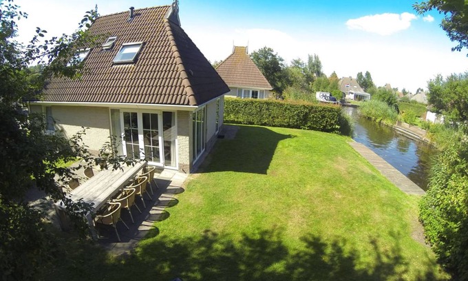 Eernewoude House | 100 m² House ∙ 3 bedrooms ∙ 10 guests