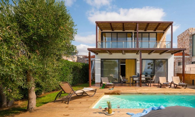 Nea Moudania Villa | 100 m² Villa ∙ 3 bedrooms ∙ 6 guests