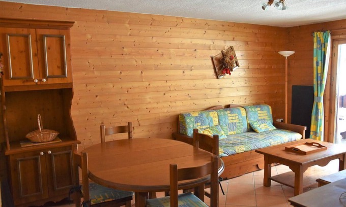 Pralognan-la-Vanoise Apartment | 100m from ski slopes, terrace, tv, ski locker, 50m², Pralognan-la-Vanoise