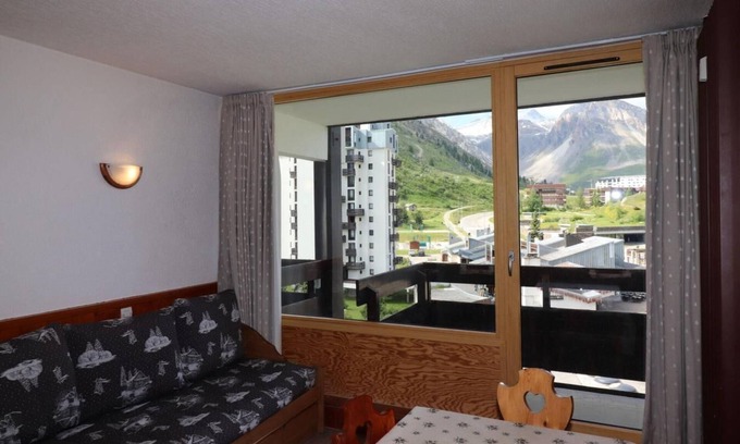 Le Lavachet Apartment | 100m from resort center, 5th floor, balcony, tv, ski locker, 21m², Tignes