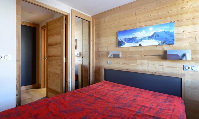 Bellentre Apartment | 100m from ski slopes, 3rd floor, view mountain, balcony, tv, ski locker, 124m², Montchavin La Plagne