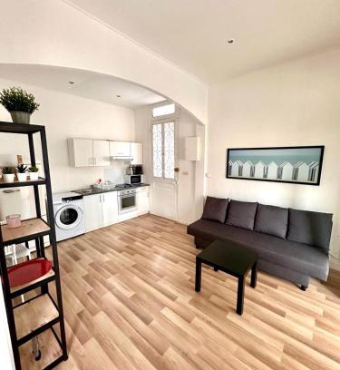 Cros-de-Cagnes Apartment | 106 Cagnes - T3 avec terrasse dans une ancienne villa
