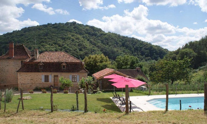 Saint-Cere House | 106 m² Gîte ∙ 3 bedrooms ∙ 6 guests