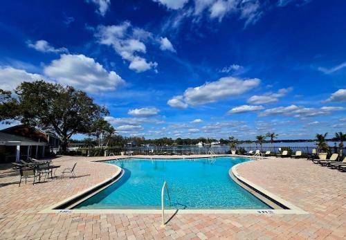 Lake Magdalene Apartment | 107 m² Apartment ∙ 2 bedrooms ∙ 5 guests