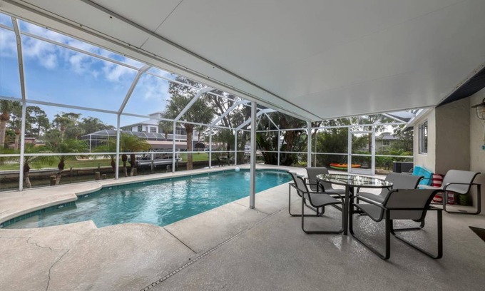 Grove City House | 109 m² House ∙ 2 bedrooms ∙ 4 guests