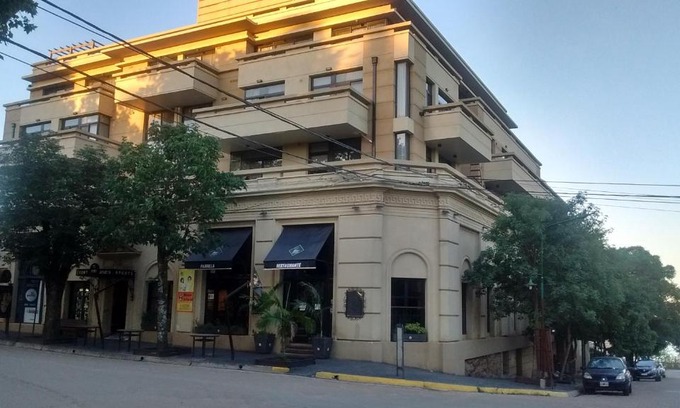 Colon Apartment | 11 Peyret Rent Aparts