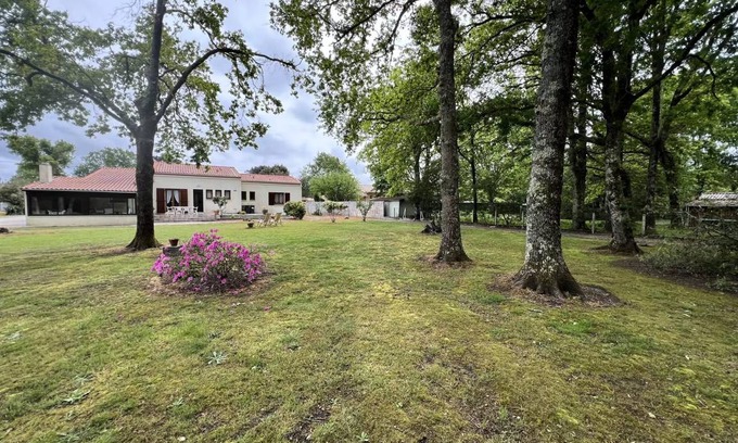 Saint-Vivien-de-Medoc House | 110 m² House ∙ 3 bedrooms ∙ 6 guests