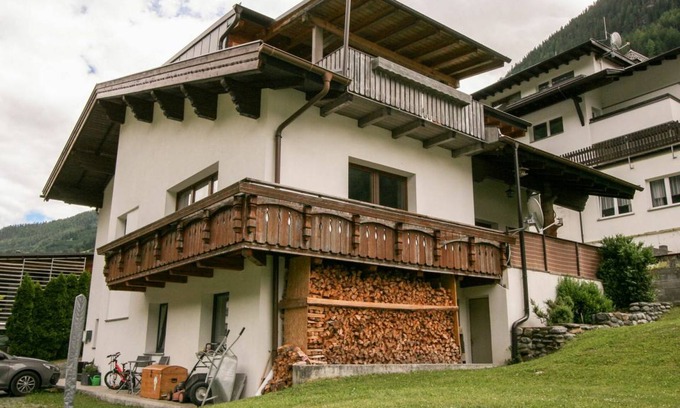 See Apartment | 110 m² Apartment ∙ 2 bedrooms ∙ 5 guests