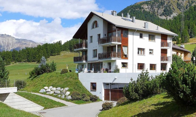 Pontresina Apartment | 110 m² Apartment ∙ 2 bedrooms ∙ 4 guests
