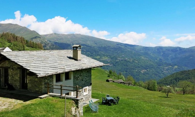 Sampeyre Ski Chalet | 110 m² Chalet ∙ 3 bedrooms ∙ 9 guests