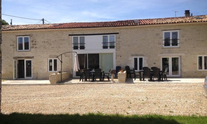 Duil-sur-le-Mignon House | 110 m² House ∙ 4 bedrooms ∙ 8 guests