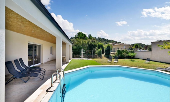 Saint-Theodorit House | 110 m² House ∙ 3 bedrooms ∙ 8 guests