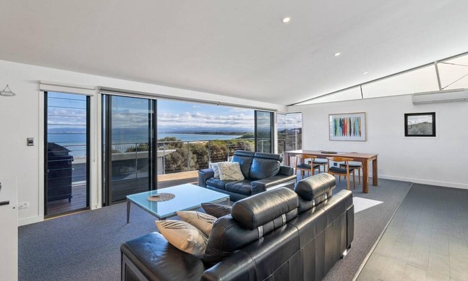 Coles Bay House | 110 m² House ∙ 2 bedrooms ∙ 4 guests