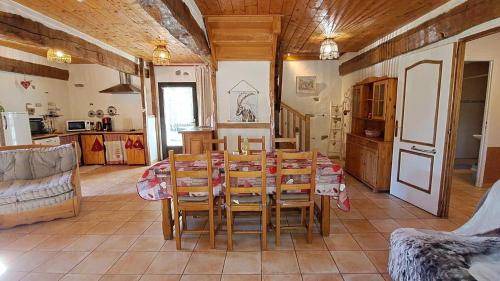 Poueyferre House | 110 m² House ∙ 3 bedrooms ∙ 6 guests
