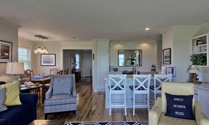 Boyne City House | 115 Water Street Inn