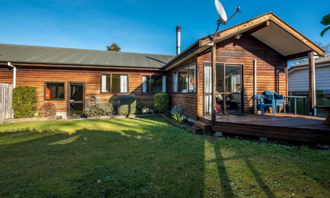 Hanmer Springs House | 11b Leamington Street