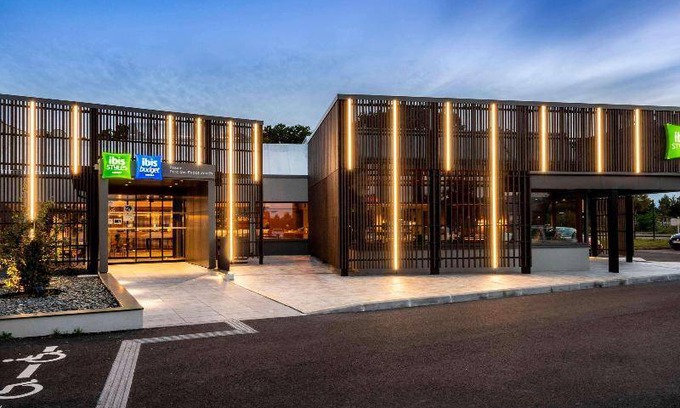 Saint-Etienne-du-Rouvray Hotel | 12 m² Hotel ∙ 127 guests