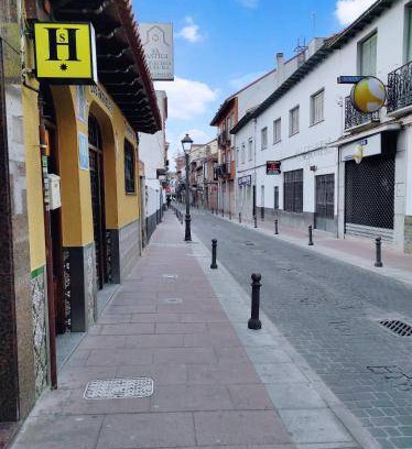 Torrejon de Ardoz Bed & Breakfast | 12 m² Bed and breakfast ∙ 3 guests