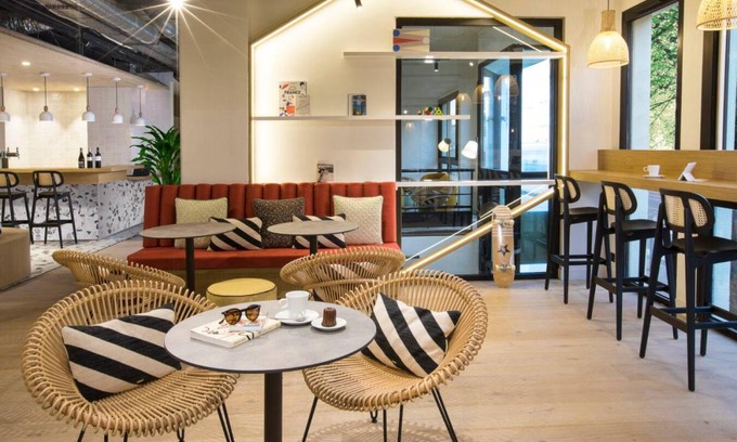 Bordeaux Sud Hotel | 12 m² Hotel ∙ 10 guests