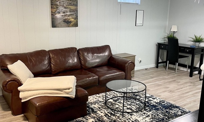 Dupont Apartment | 12 min to Downtown! Child&Pet Friendly , Fully Stocked Kitchen, W/, Back