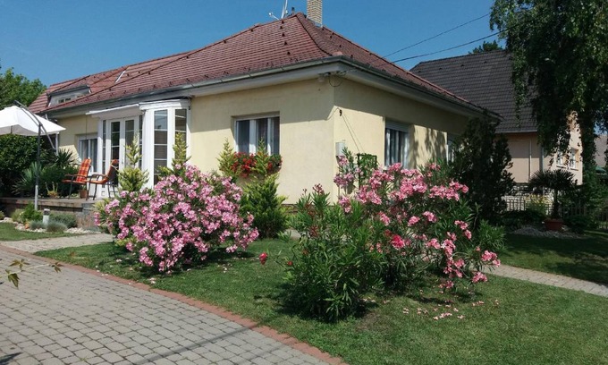 Fonyod Apartment | 120 m² Apartment ∙ 3 bedrooms ∙ 6 guests
