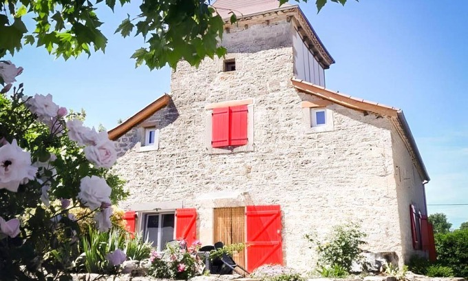 Lavergne House | 120 m² Gîte ∙ 6 bedrooms ∙ 12 guests