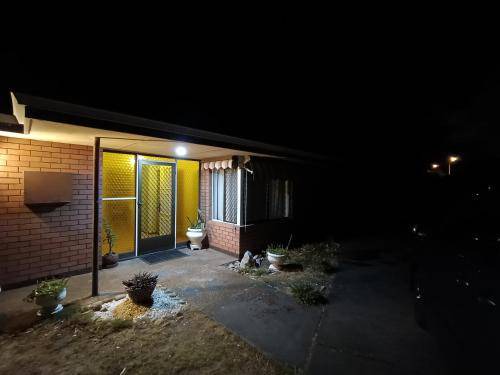Jolimont House | 120 m² House ∙ 3 bedrooms ∙ 5 guests