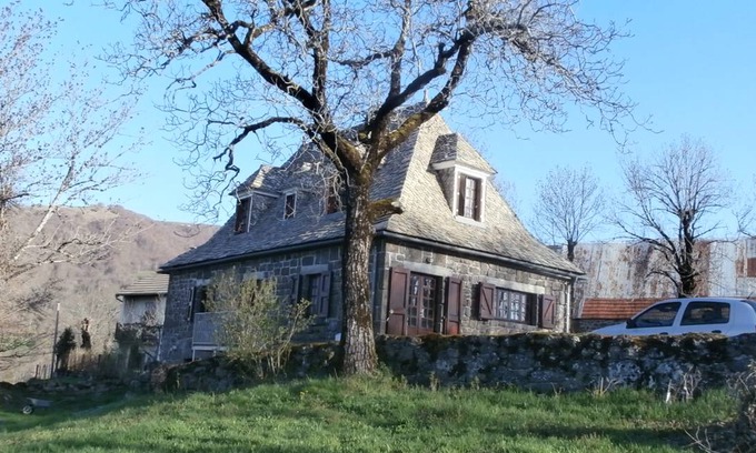 Lascelle House | 120 m² House ∙ 3 bedrooms ∙ 9 guests
