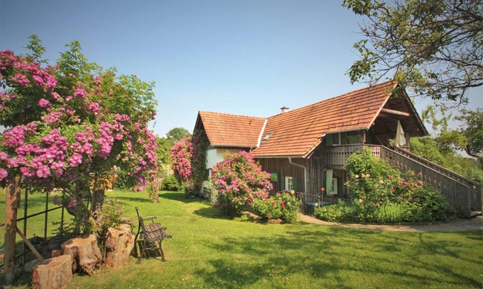Harrachberg House | 120 m² House ∙ 3 bedrooms ∙ 9 guests