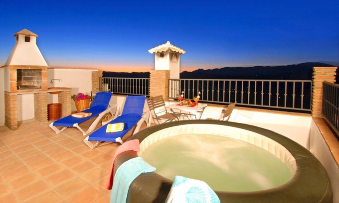 Comares House | 120 m² House ∙ 4 bedrooms ∙ 8 guests
