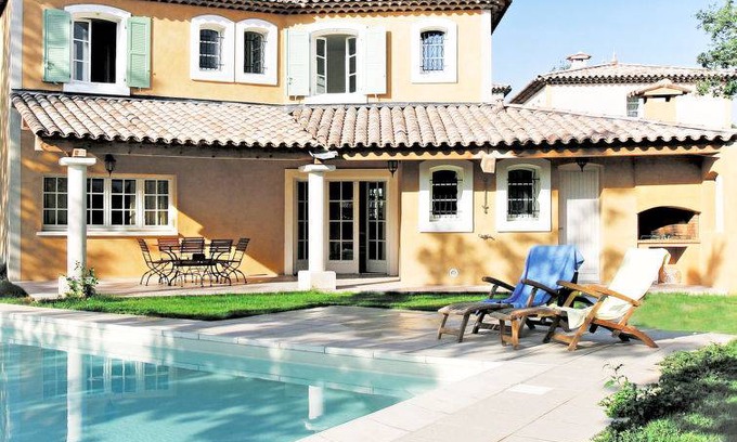 Fayence House | 120 m² House ∙ 4 bedrooms ∙ 10 guests