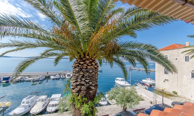 Kastela House | 120 m² House ∙ 4 bedrooms ∙ 8 guests