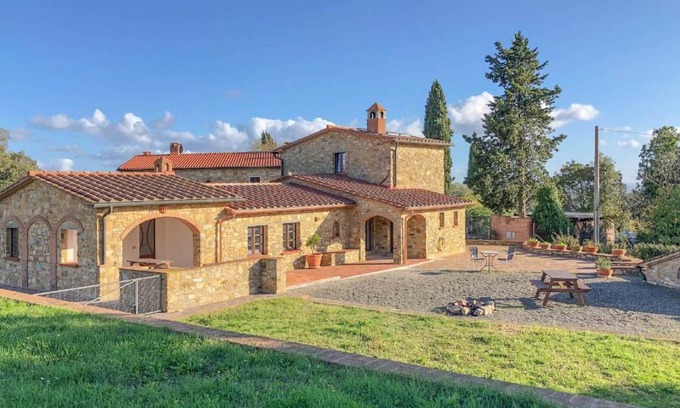Monteverdi Marittimo House | 120 m² House ∙ 4 bedrooms ∙ 9 guests