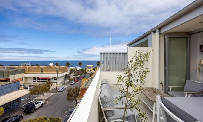 Sandringham House | 1234 m² House ∙ 4 bedrooms ∙ 8 guests