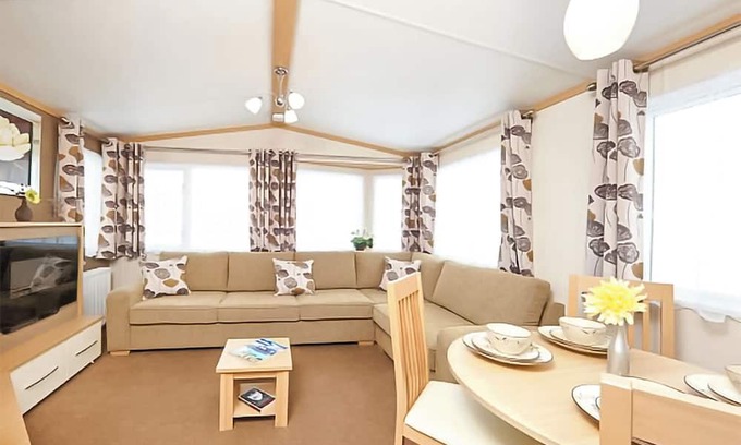 Wigton House | 12ft-wide caravan with one double and one twin.