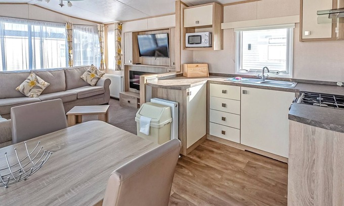 Wigton House | 12ft-wide caravan with one double and one twin.