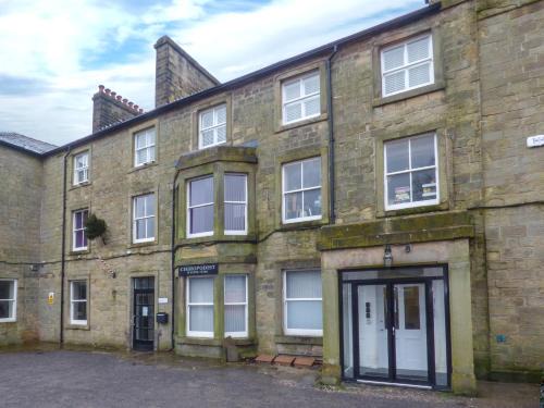 Buxton Apartment | 13 Eagle Parade