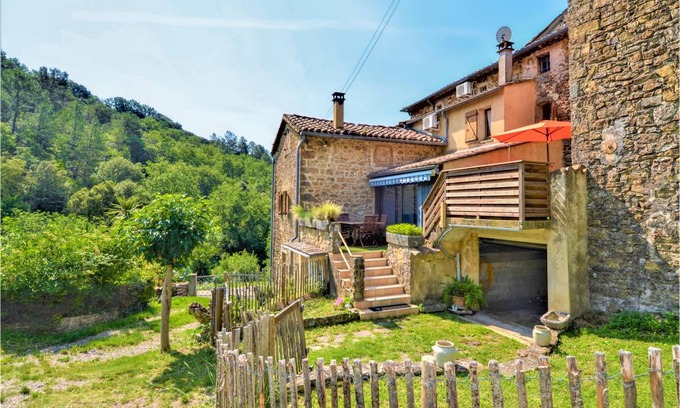 Saint-Jean-de-Valeriscle House | 133 m² House ∙ 2 bedrooms ∙ 6 guests