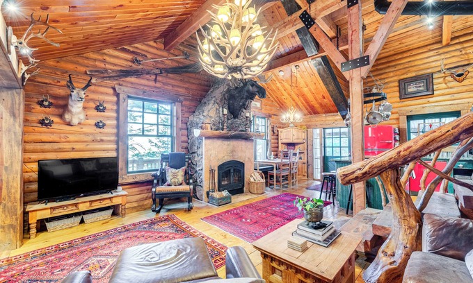 Summit Park Cabin | ~ 13 Mi to Main St: Park City Cabin w/Mtn Views!